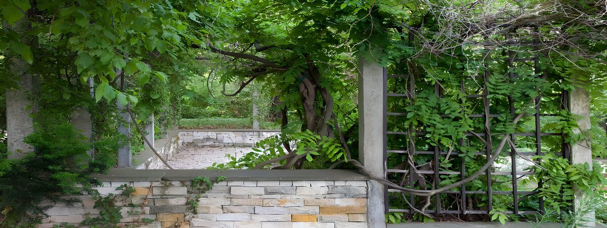 TP35362: Groene toegangspoort naar een verborgen tuin