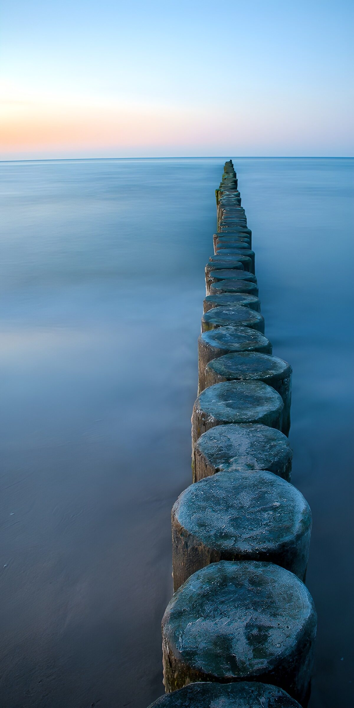 TP48486: Zeewering bij een rustige horizon