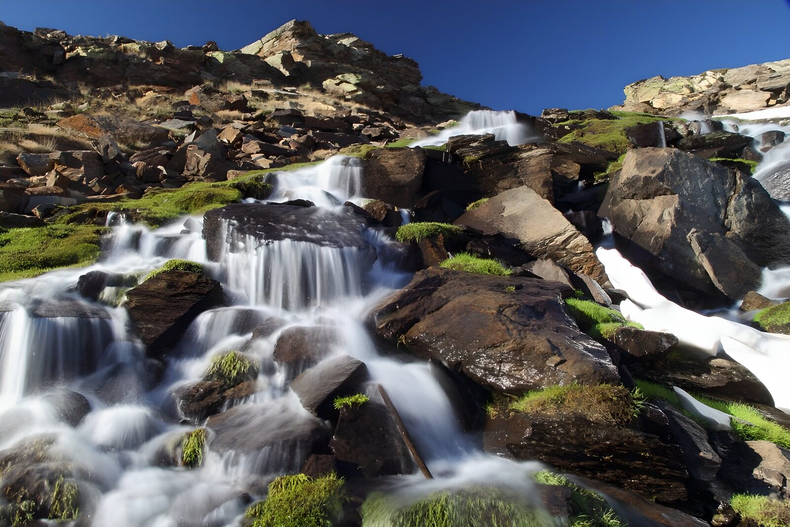 TP82101: Stroom van de Bergwaterval
