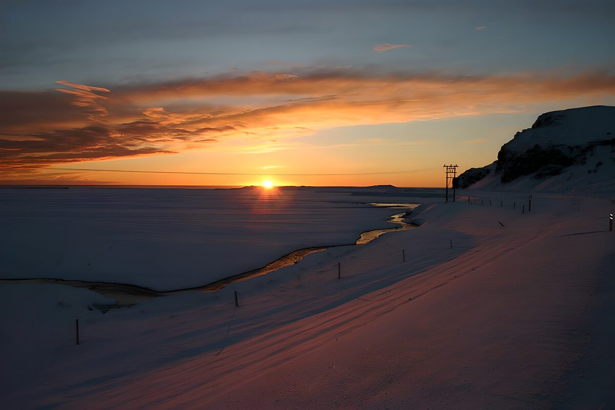 Ondergaande zon op IJsland