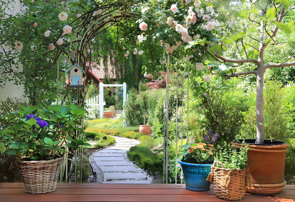 Betoverende Tuin met Bloeiende Rozen