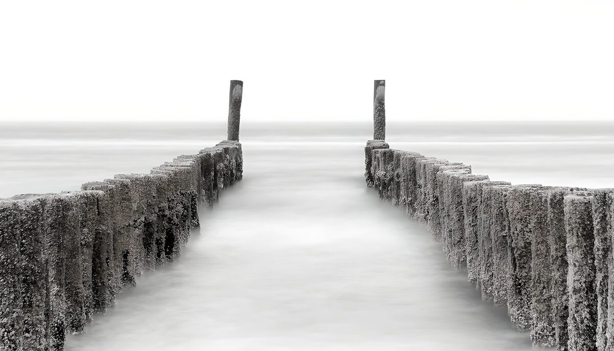 TP18243: : Eenvoudige Dijk in Zwart-wit