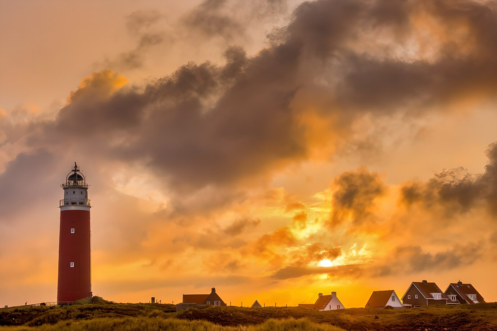 TP94925: Vuurtoren bij zonsondergang