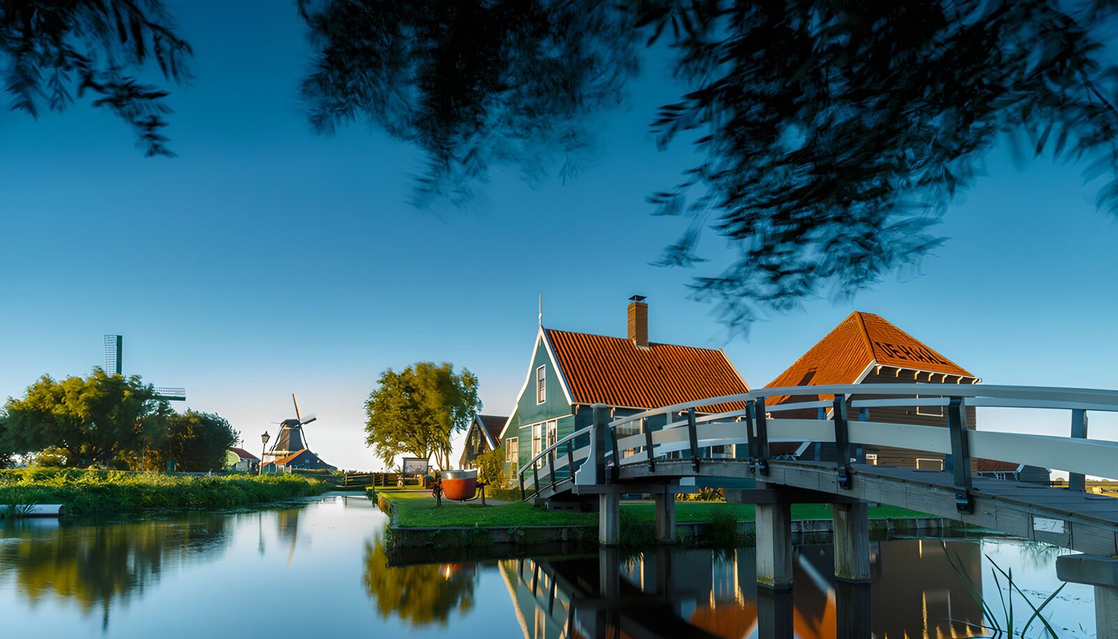 TP45723: Typisch Nederlands Molenlandschap