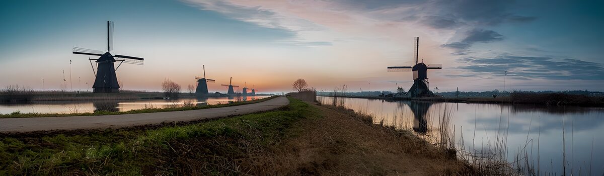 TP91528: Molenlandschap bij zonsopgang