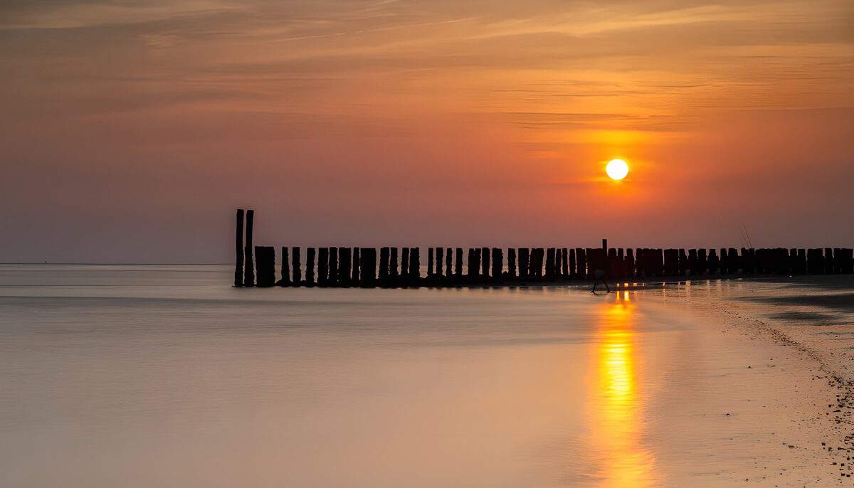 TP53170: Zonsopgang boven de zee