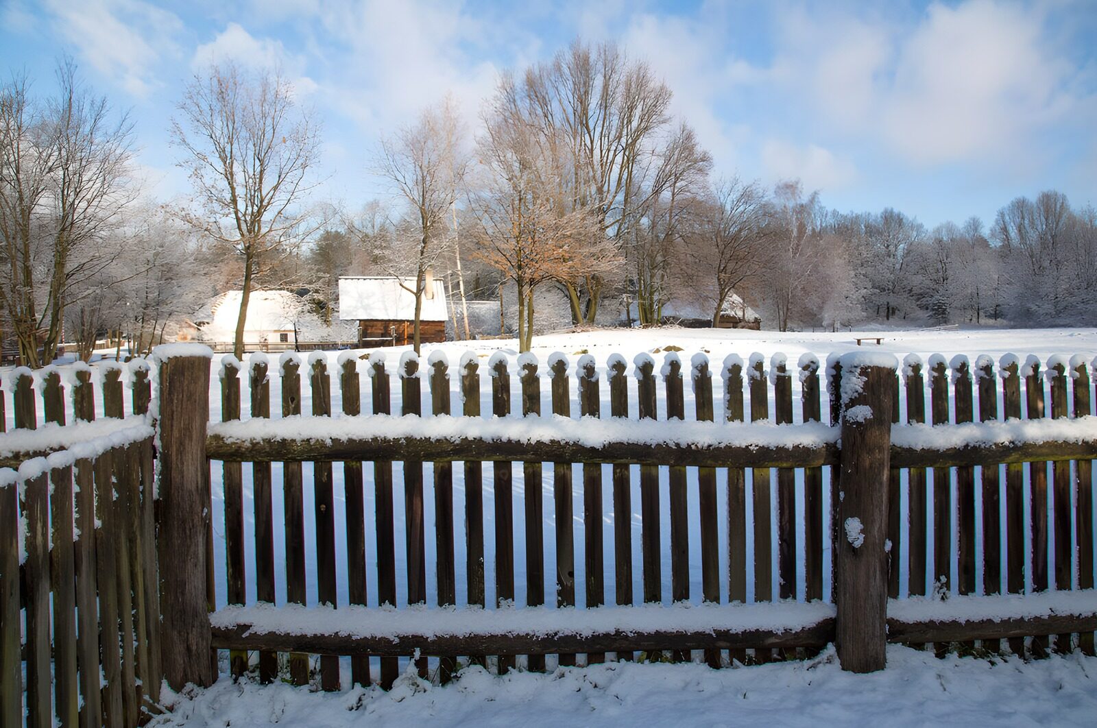 TP82249: Winterlandschap met houten hek