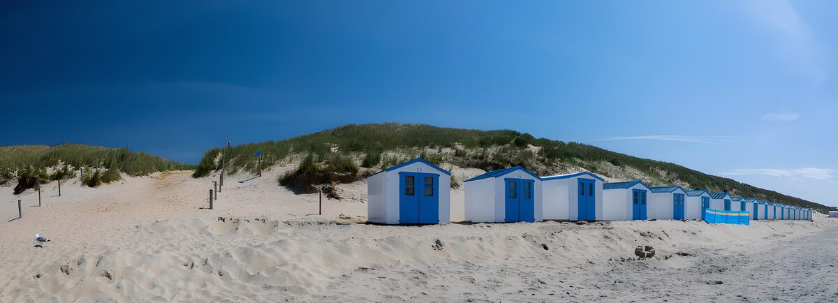 TP69670: Strandhuisjes aan de kust