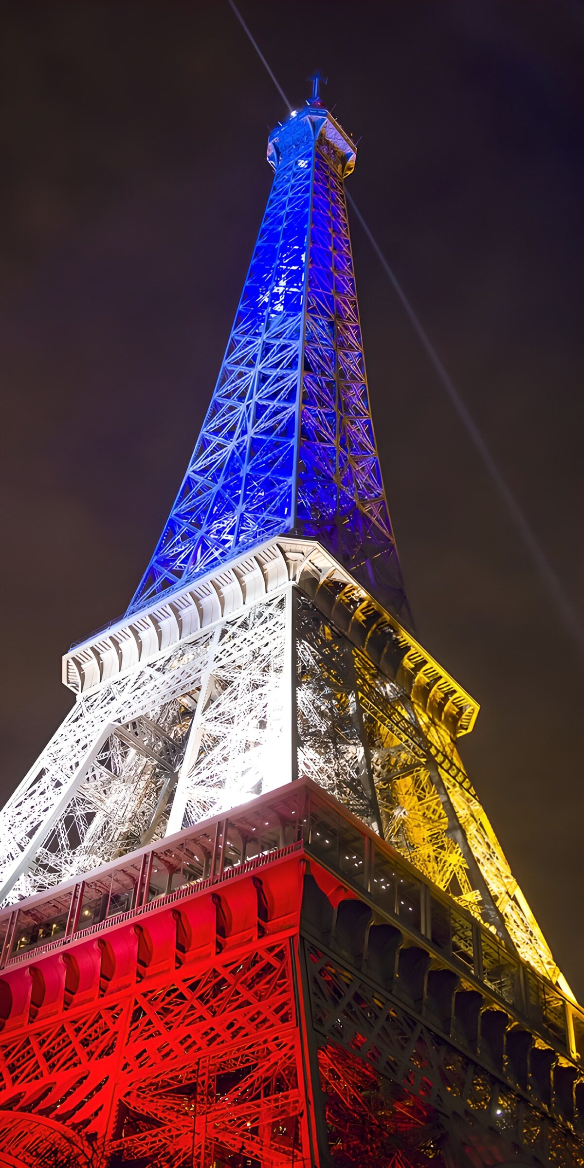 TP55479: Verlichte Eiffeltoren in de Franse kleuren