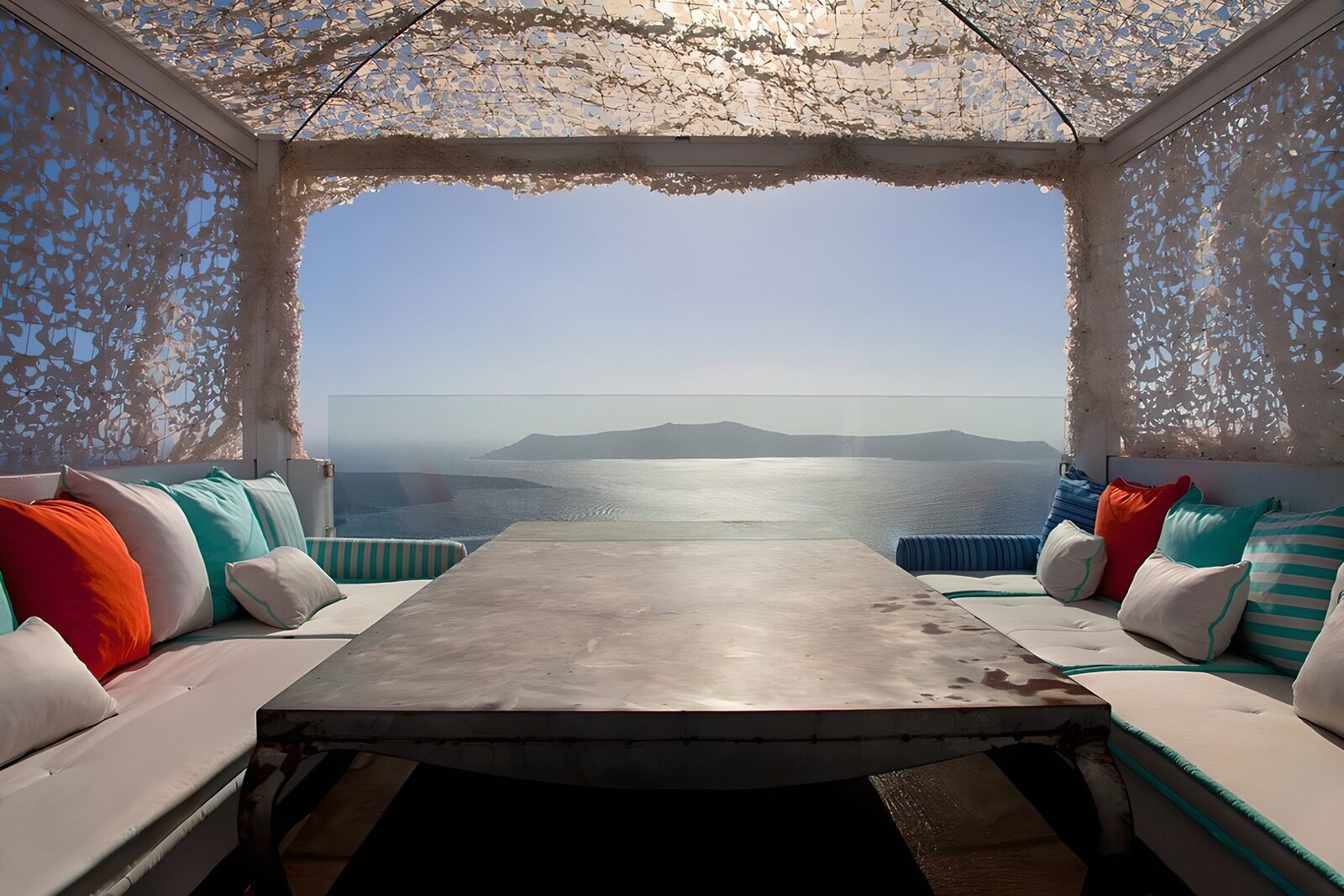 TP46839: Panorama uitzicht op zee met loungeset