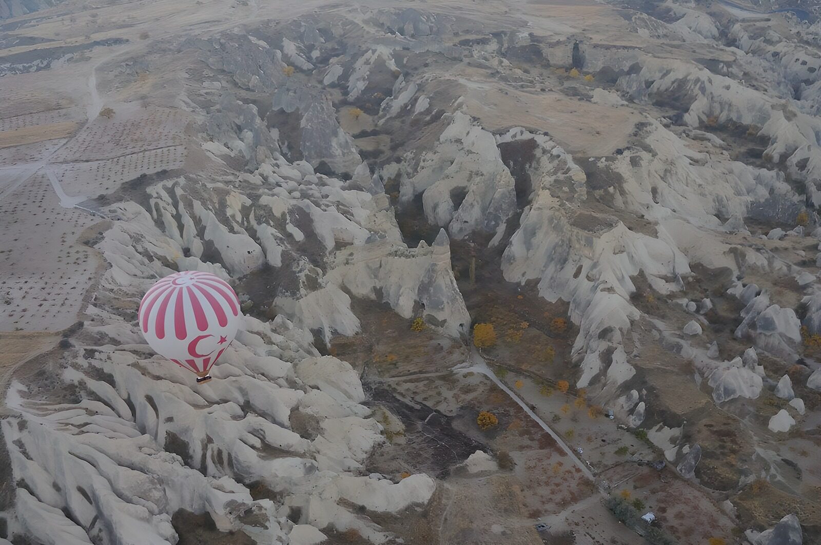 TP27074: Ballonvaart boven de Cappadocië-landschap