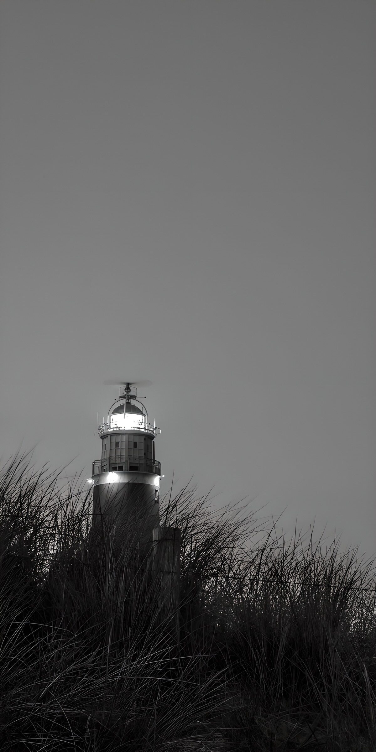 TP24503: De stille vuurtoren bij nacht