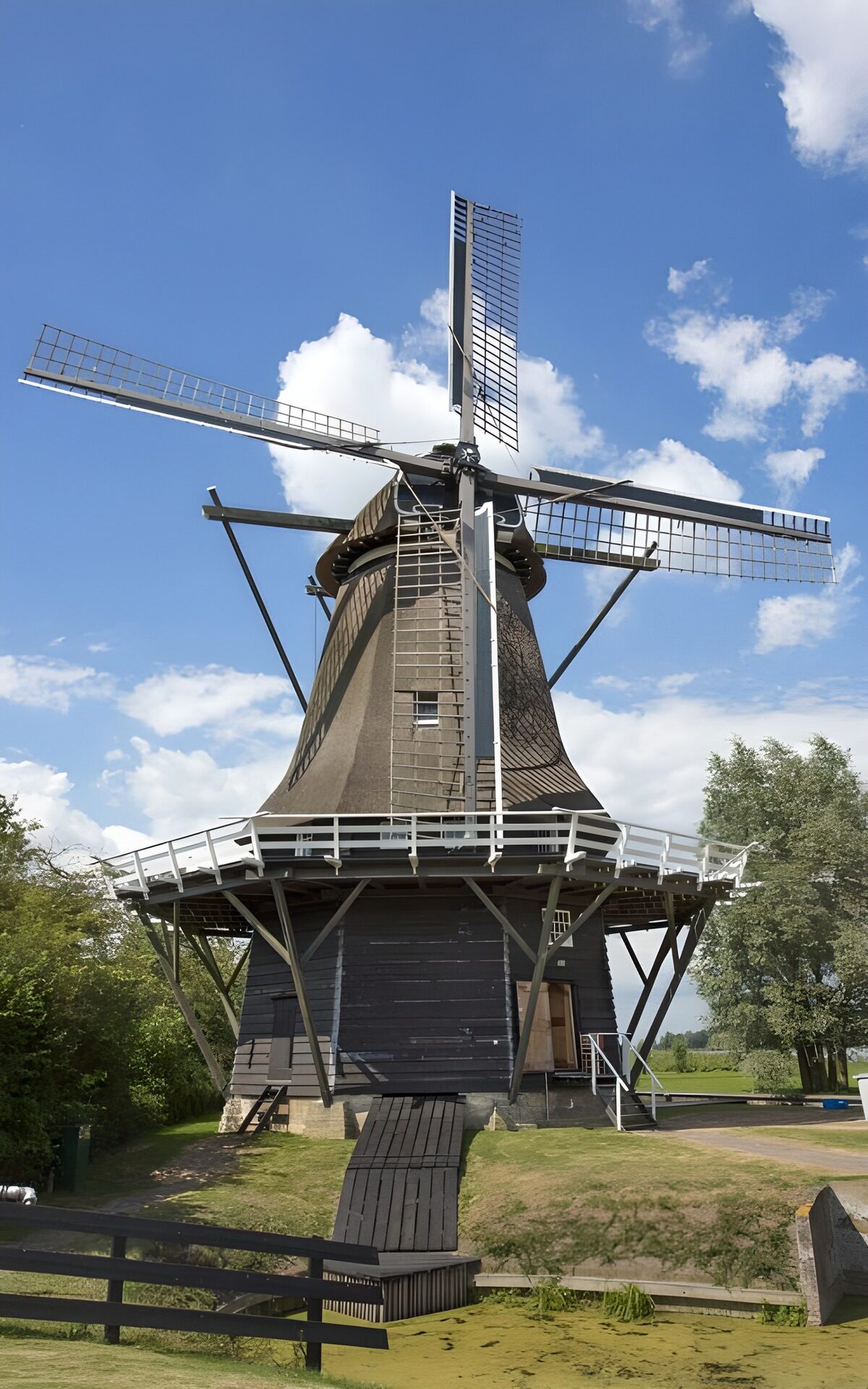 TP78552: Molen in het dorpje lang weer